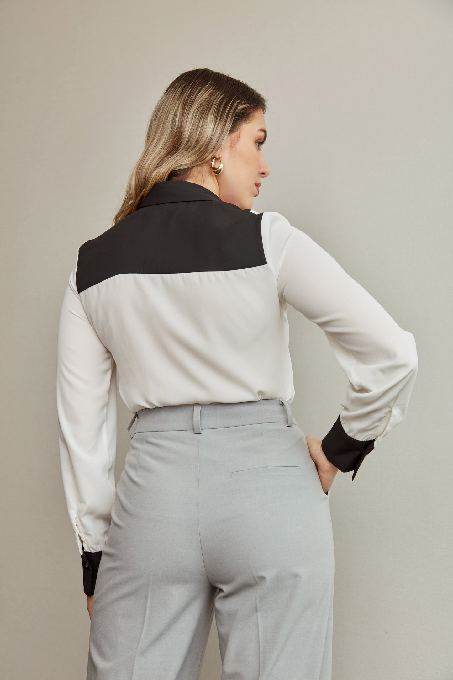 BLUSA BICOLOR NEGRO CON BLANCO