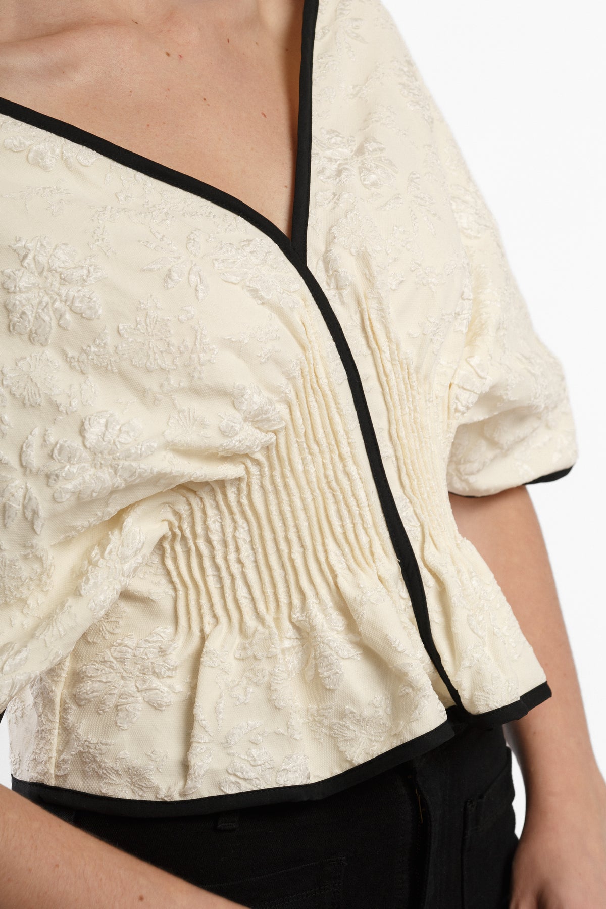 BLUSA CAMILA CUELLO V