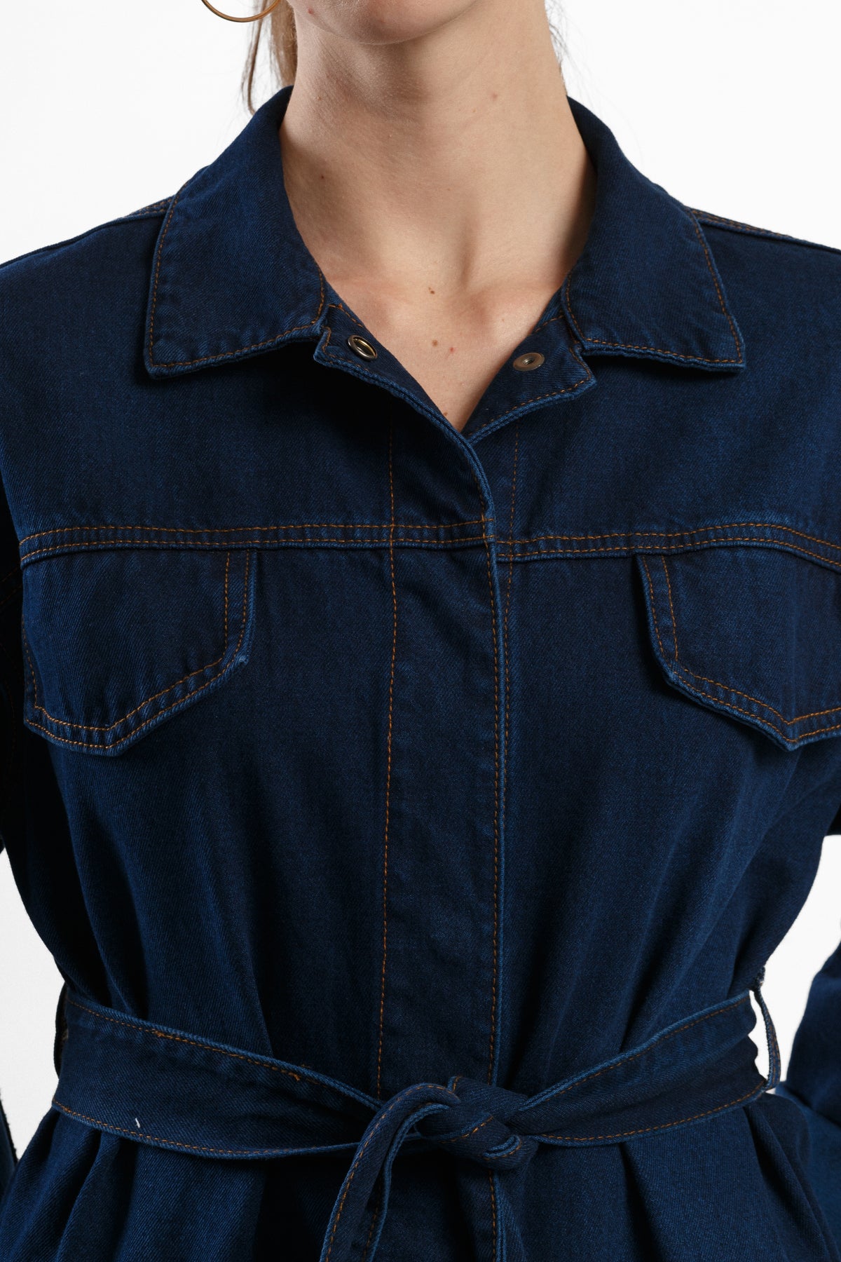 CHAQUETA DENIM CON CINTURÓN