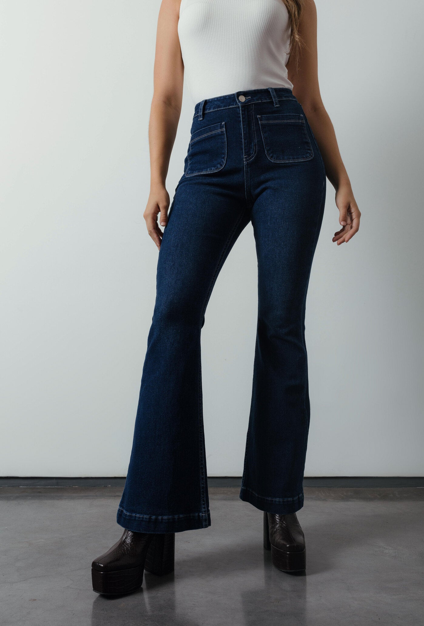 JEAN FLARE AZUL OSCURO