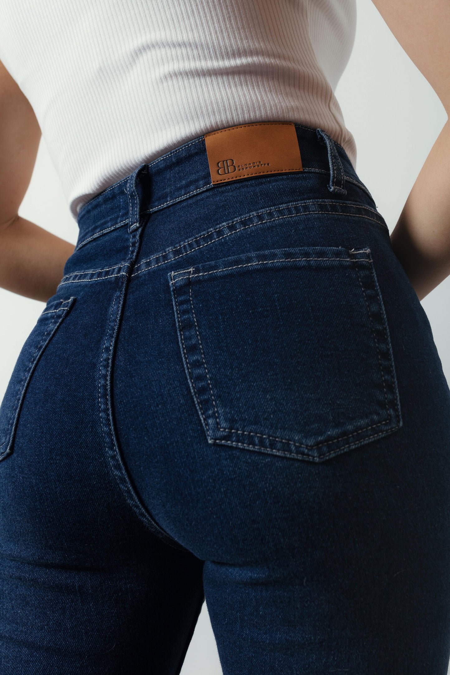 JEAN FLARE AZUL OSCURO