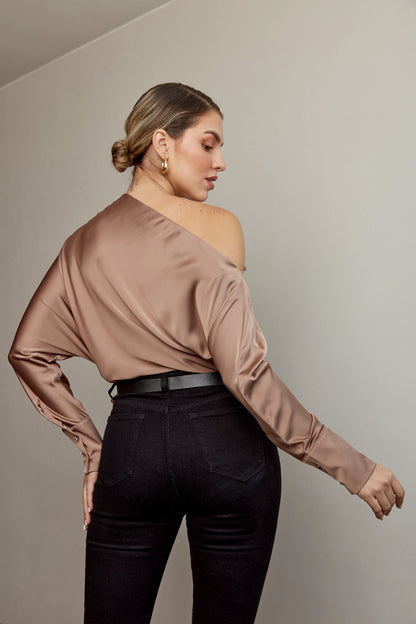 JEAN FLARE NEGRO COSTURA NEGRA
