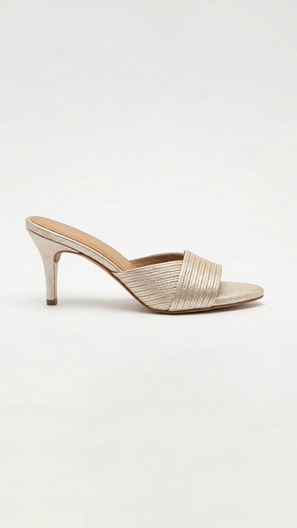 AMELIA HEELS