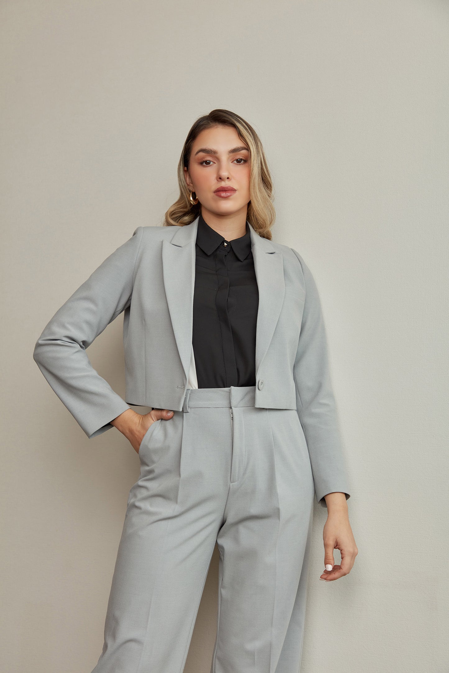 BLAZER CROPPED GRIS