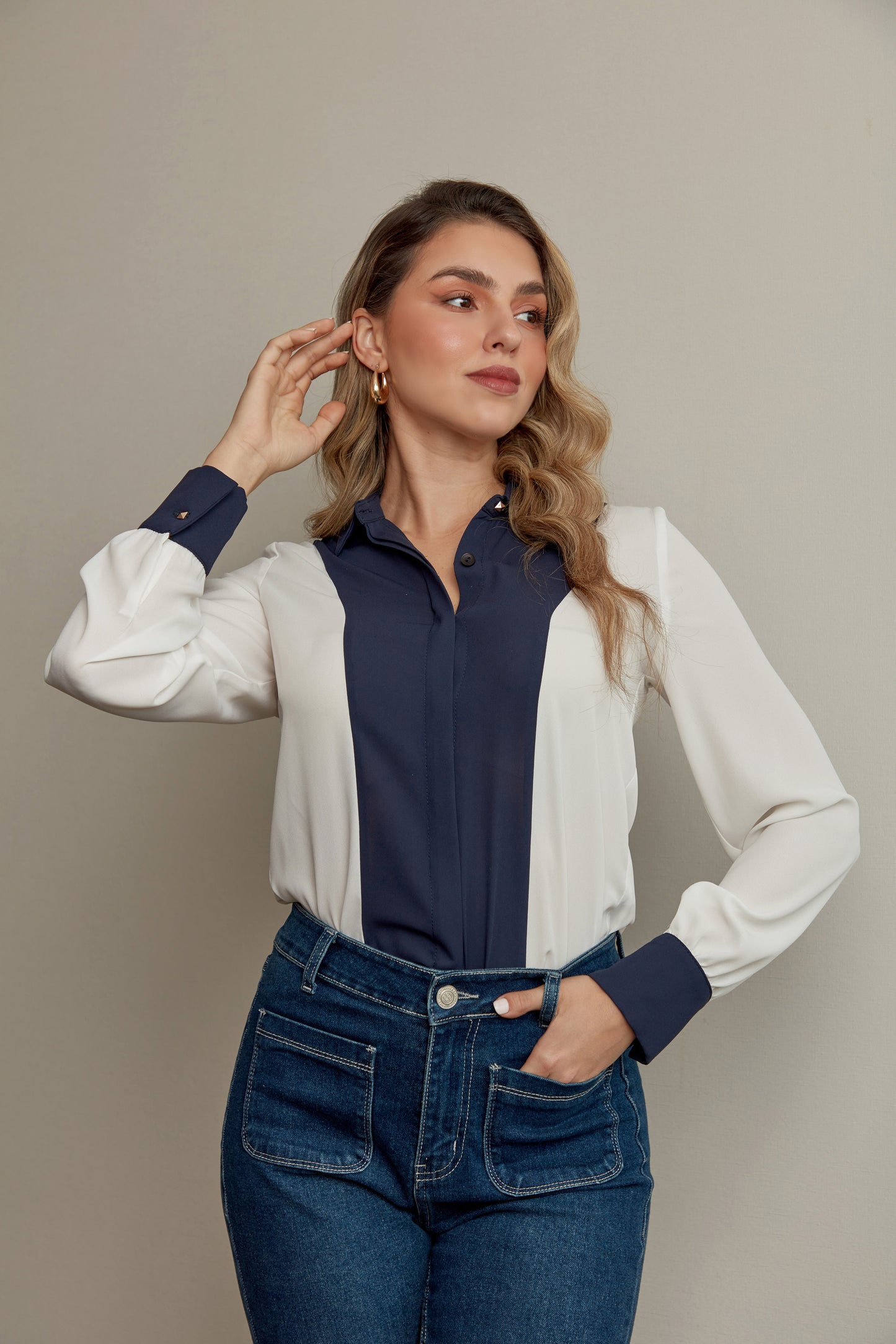 BLUSA BICOLOR AZUL CON BLANCO