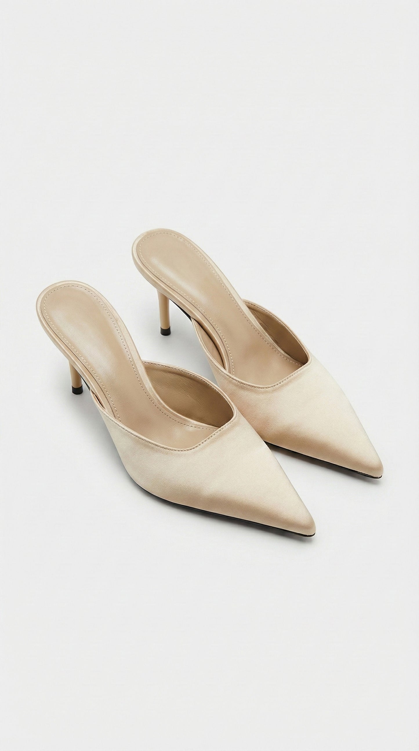 MULE HEEL CHAMPAGNE